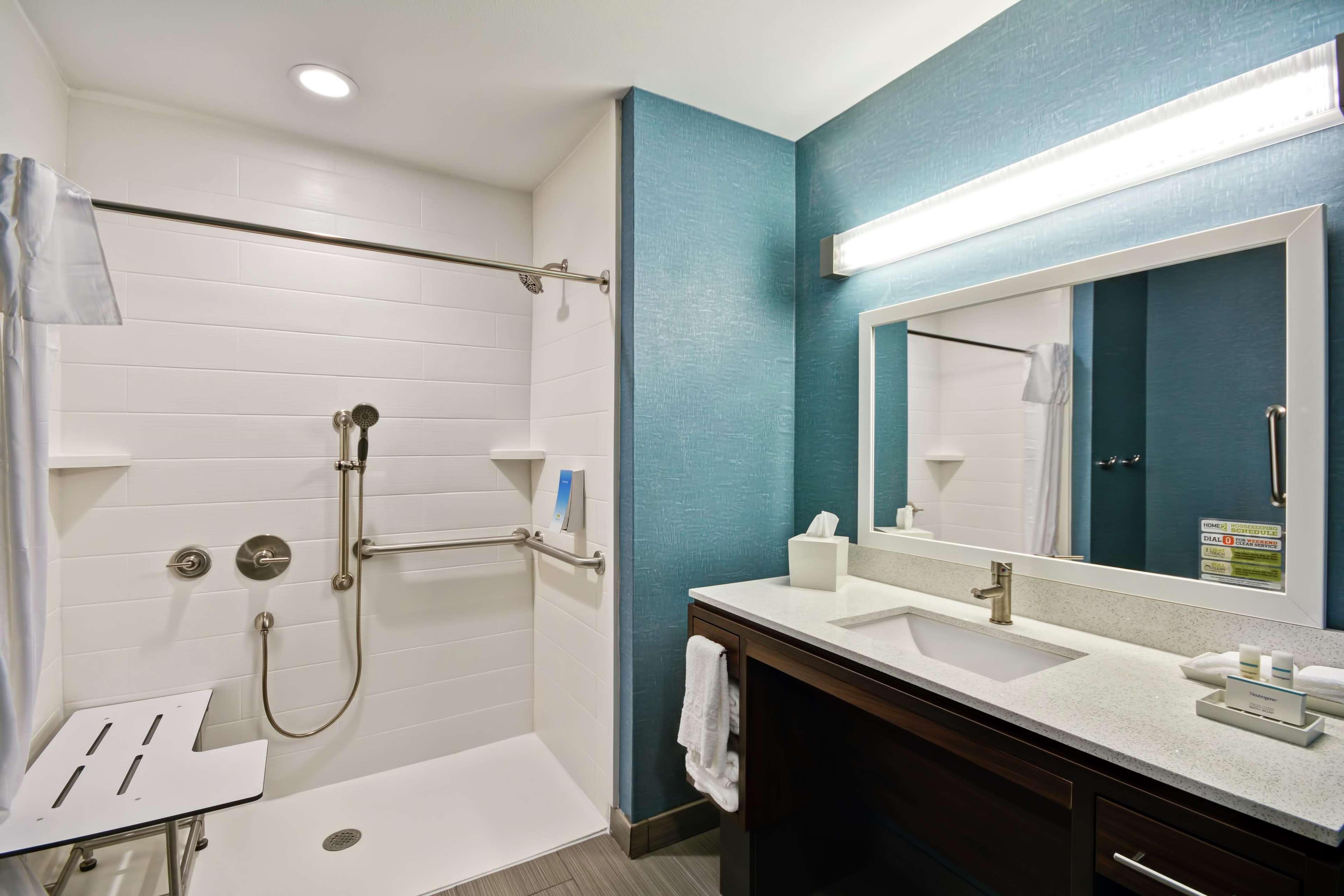 Home2 Suites Pensacola I-10 At North Davis Hwy Exterior photo