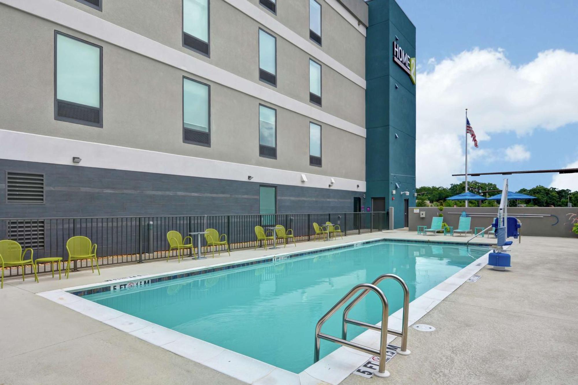 Home2 Suites Pensacola I-10 At North Davis Hwy Exterior photo